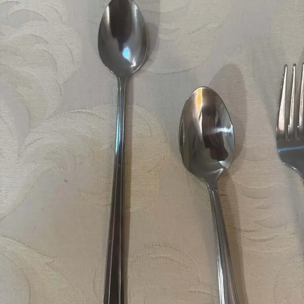 Pfaltzgraff‎ Capri Frost Flatware